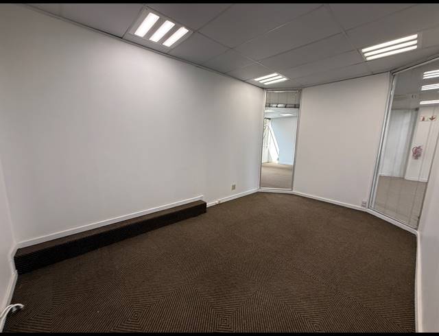 180M² OFFICE TO LET IN ROSEBANK